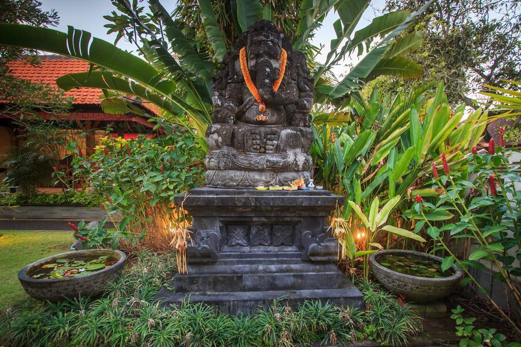Pondok Anyar Hotel Kuta Lombok Esterno foto