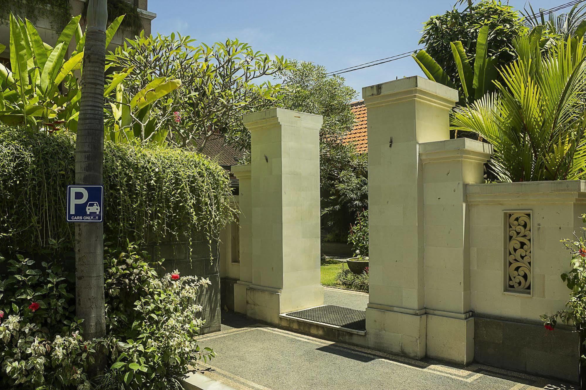 Pondok Anyar Hotel Kuta Lombok Esterno foto