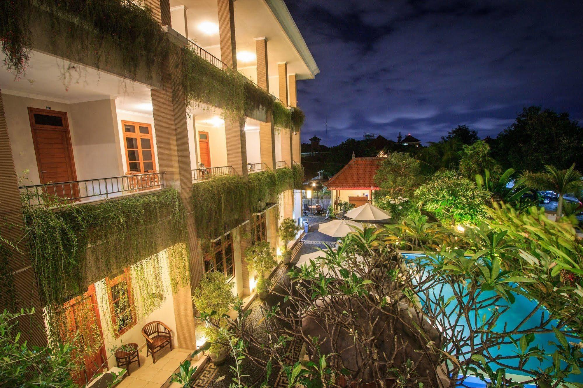Pondok Anyar Hotel Kuta Lombok Esterno foto